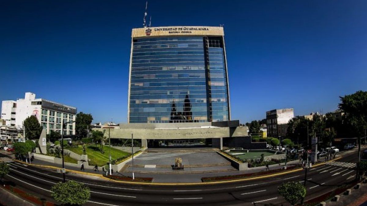 Universidad de Guadalajara El Heraldo de México