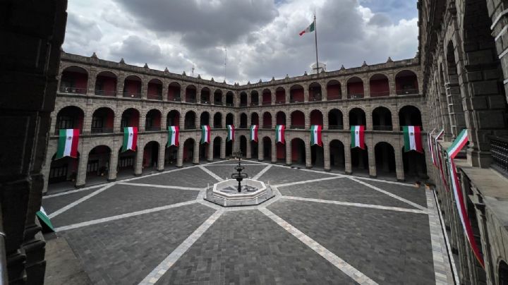 CNTE llega a Palacio Nacional para tratar temas sobre pagos pendientes y equipamientos en escuelas