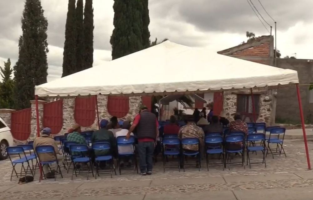Prestan su casa para un velorio… ¡y abandonan al muerto!