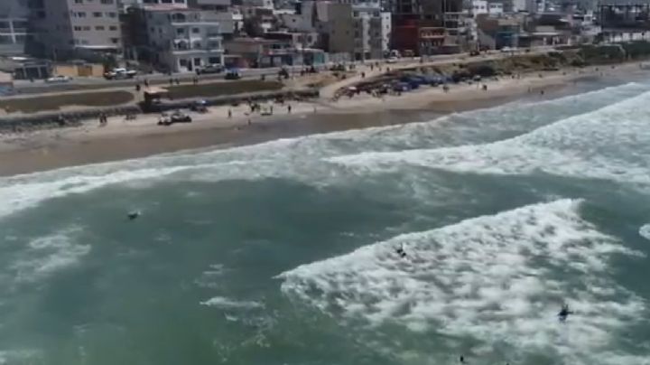 Bomberos de Tijuana rescatan a miembro de la Guardia Nacional tras ser arrastrado por el mar
