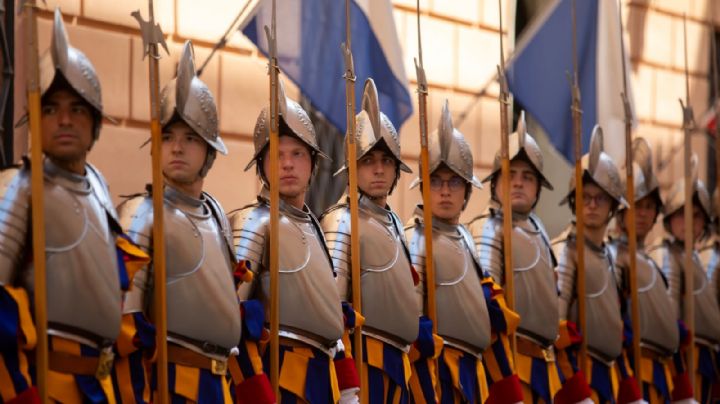 Guardia Suiza, los encargados de cuidar y proteger al Papa Francisco