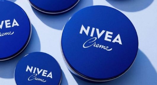 Crema Nivea de lata azul: ¿cuáles son sus beneficios y cómo usarla según tu tipo de piel?