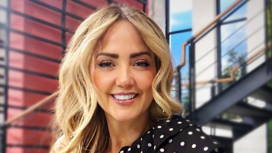 Andrea Legarreta ¿confirma SALIDA de Hoy? comparte FOTO desde famosos estudios de películas