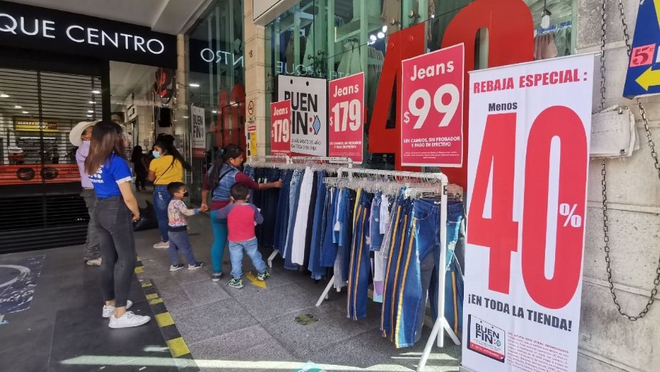 Consumidores buscan reducir gastos; 4 de cada 10 compran marcas más baratas: Encuesta