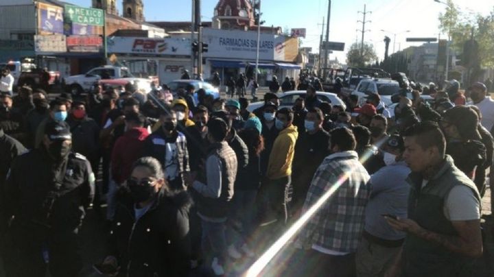 Conductores por aplicaciÃ³n desquician el trÃ¡fico en calles de Puebla