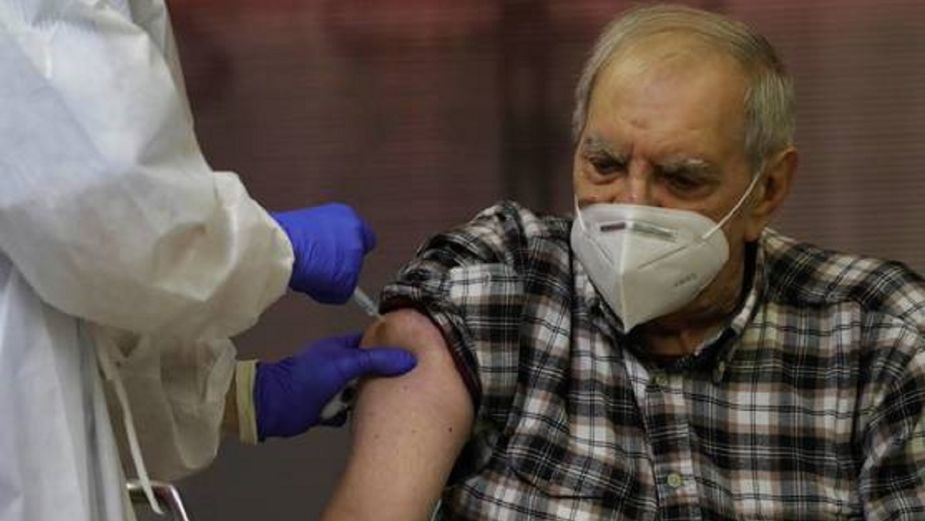 Puebla continúa proceso de vacunación masiva a adultos mayores