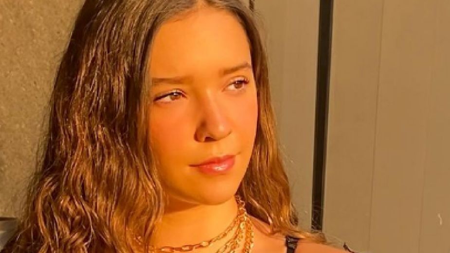 Mía Rubín cumple 16 años, y ya enamora con su voz