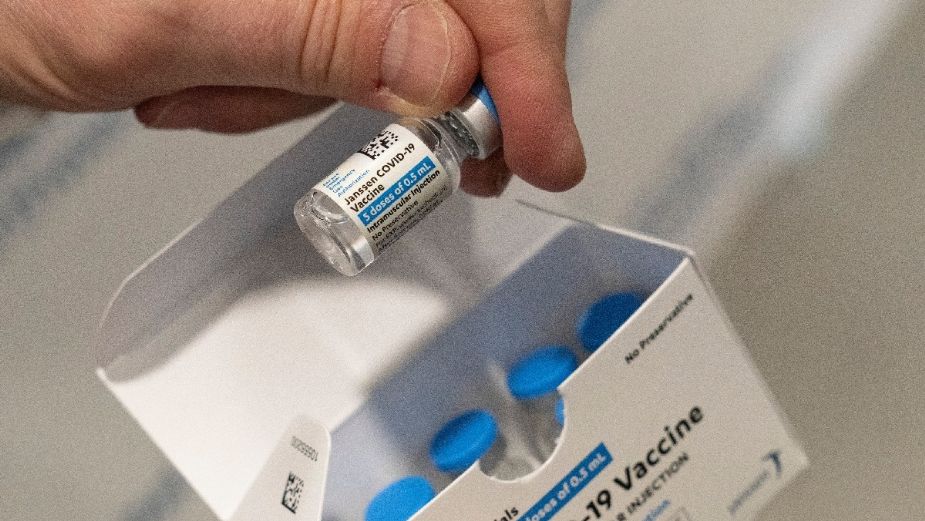 Vacuna J&J: a pesar de casos por TROMBOSIS, este fin CDC podría reanudar inyecciones vs Covid-19