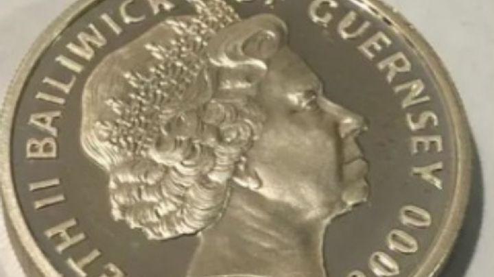 Dan hasta 500 mil dólares a quien tenga esta vieja moneda de la Reina Isabel II