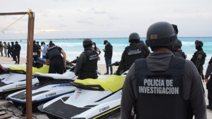 Retiran puestos irregulares en las playas públicas de Cancún