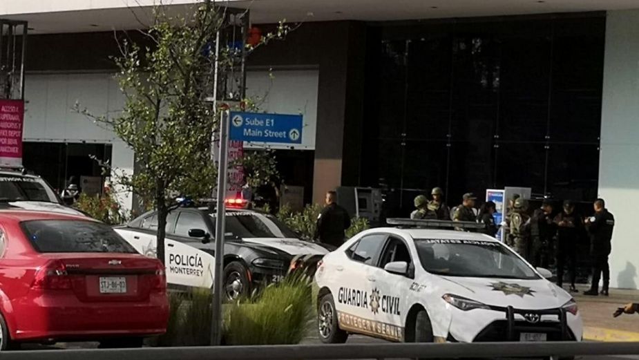 Ejecutan a líder delictivo del CDG, en plaza comercial de Monterrey