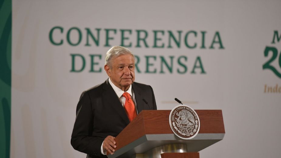 Pensión de adultos mayores tendrá AUMENTO; AMLO reduce edad para recibirla