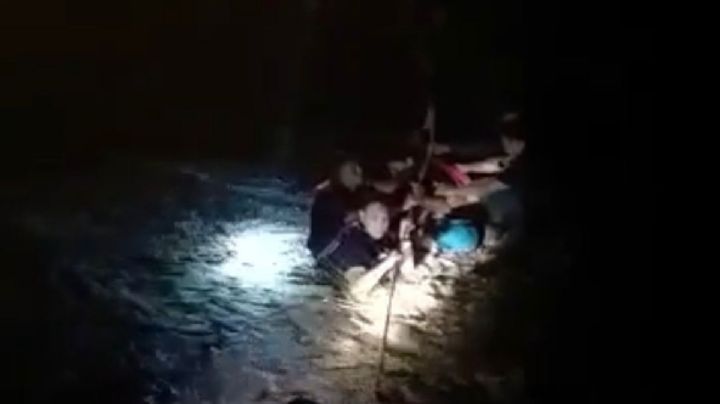 15 personas se salvan de ser arrastradas por un arroyo en Sinaloa