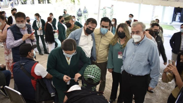 Docentes de Sinaloa recibirÃ¡n vacuna de refuerzo de Moderna
