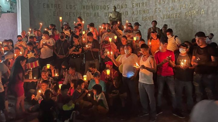 Migrantes realizan oraciones para pedir solución a su situación legal en México