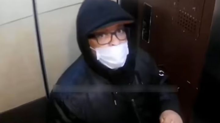 Buscan al hombre que con cuchillo en mano asaltÃ³ y abusÃ³ de una mujer en un elevador | FUERTE VIDEO