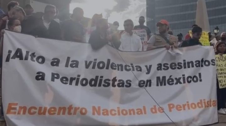 Periodistas se manifiestan en el Ángel de la Independencia para exigir justicia por homicidios de reporteros