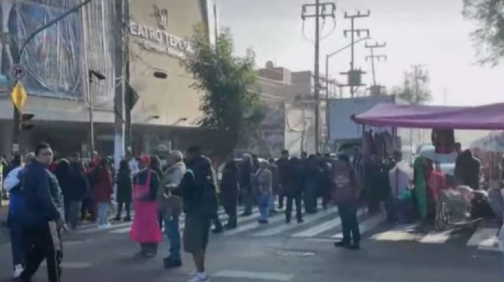 Bloqueo en la GAM: comerciantes detienen la circulación frente a la Plaza Tepeyac