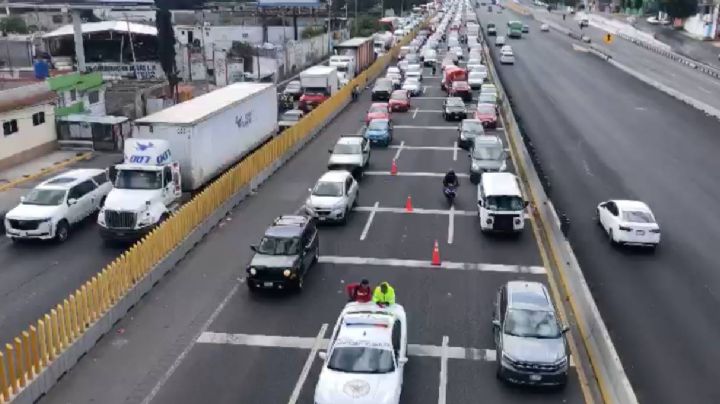 Con un cuchillo y una herida en el cuello fue encontrado el cuerpo de un hombre en la carretera México-Puebla
