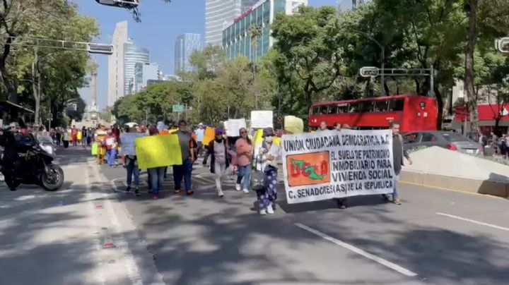 "Queremos vivienda digna": manifestantes marchan al Zócalo de la CDMX para exigir un lugar donde vivir