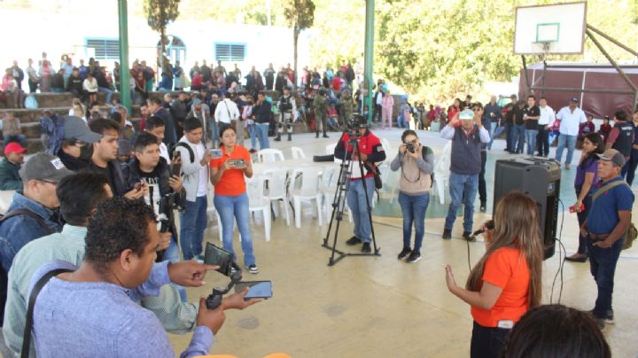 Guerrero: comunidad que armó a niños indígenas rechaza ayuda humanitaria del estado y la federación