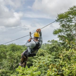 Turista alemán muere al caer de tirolesa de 15 metros en México