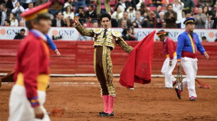 Alejandro Talavante corta la única oreja en el quinto festejo del serial taurino en la Plaza México