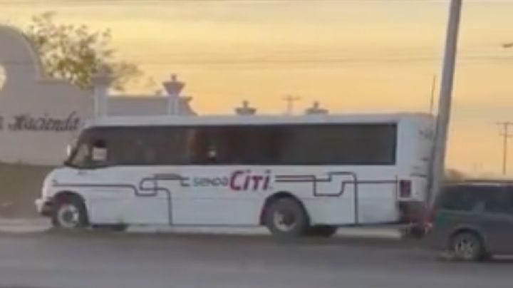 Con autobuses, derriban postes con cámaras de vigilancia del C5 en Reynosa