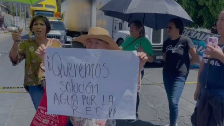 Bloquean avenida Central en Ecatepec; exigen abasto de agua