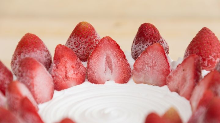 La receta para que las fresas con crema te queden como de puesto