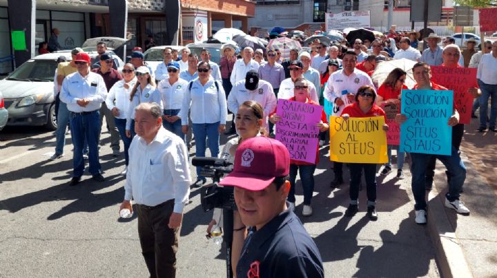 Marchan sindicatos de la Universidad de Sonora y exigen solución a huelga