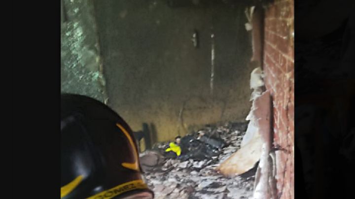 VIDEO: veladora provoca incendio en departamento de San simón Tolnahuac en la Cuauhtémoc