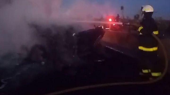 Hombres armados realizan bloqueos con autos incendiados en carretera Zacatecas-Saltillo