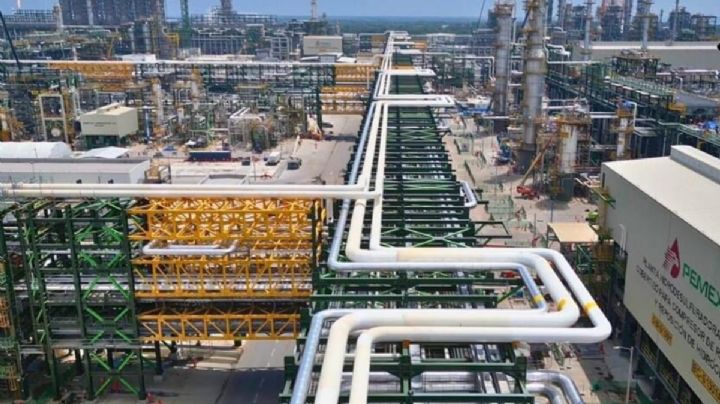 Procesamiento en Refinería Olmeca alcanza los 100 mil barriles diarios en julio