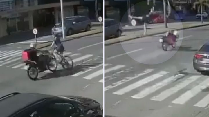IMÁGENES FUERTES: una chica ciclista es golpeada de frente por una moto que cruzó la calle a exceso de velocidad