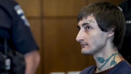 Dictan cadena perpetua a Robert Crimo III por tiroteo en desfile del 4 de julio en EU