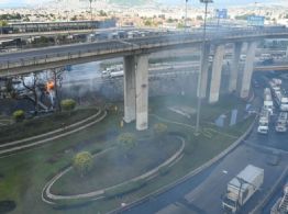 Bloqueo en Zaragoza: víctimas de explosión desquician el tráfico en carretera Los Reyes-Texcoco para exigir justicia
