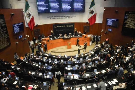 Foto de: Senado permite ingreso a 19 marinos de élite de Estados Unidos a México