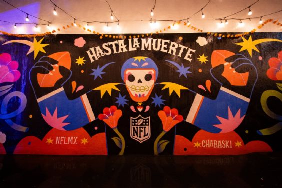 NFL festeja el Día de Muertos con ofrendas y nueva colección: ¿Cuándo y dónde visitar 'Hasta La Muerte'?