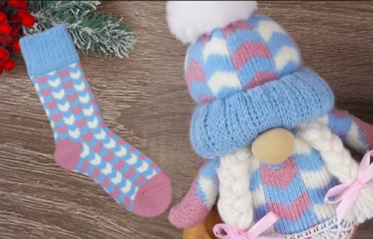Dale una segunda vida a los calcetines perdidos: Transfórmalos en adorables gnomos para Navidad