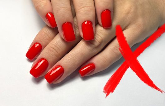 Las uñas rojas pasaron de moda: los 3 diseños y colores de manicura en tendencia para mujeres mayores de 50 años