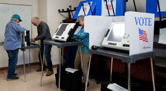 ¿Qué es el "Muro Azul" y cómo impacta en las próximas elecciones de Estados Unidos?