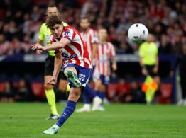 TERROR en el futbol: Muere aficionado del Atlético de Madrid en pleno partido, ¿qué le pasó?
