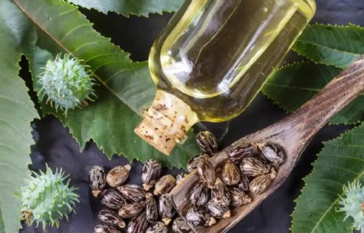 Mezclar crema Nivea de lata azul con aceite de ricino: por qué lo recomiendan y para qué sirve
