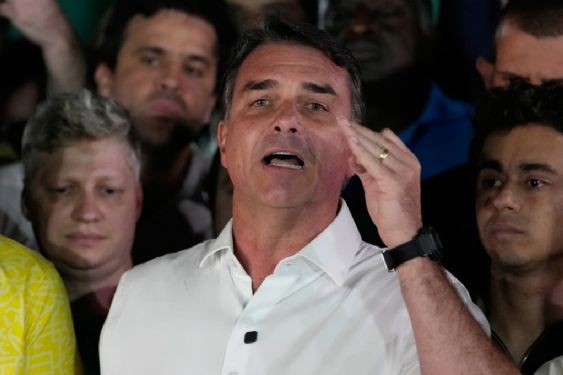 Foto de: Flavio Bolsonaro desconoce triunfo de Lula y pedirá anular elecciones en Brasil