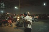 Con 7 capítulos en Netflix: la serie de Florence Pugh basada en el clásico que protagonizó James Dean