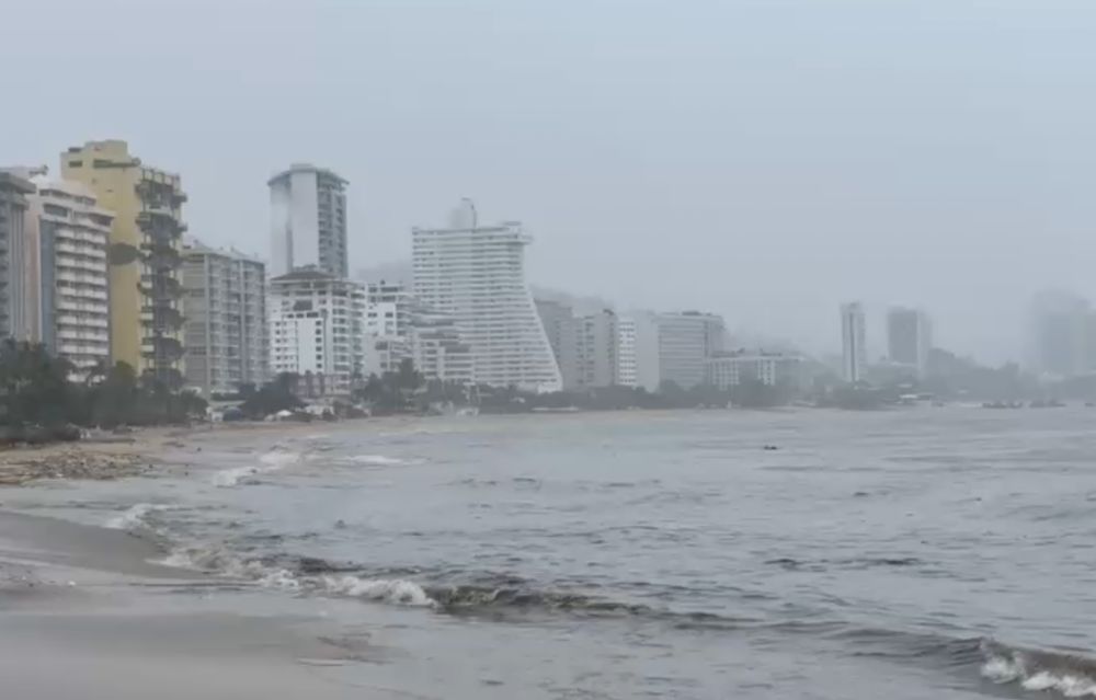 Lluvias de “Simon” dejan a Acapulco bajo el agua; activan Plan DN-III-E | VIDEO
