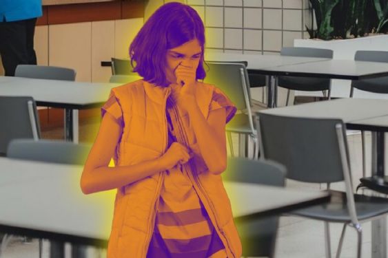 Foto de: Pánico en secundaria: 70 alumnos vomitan al comer su almuerzo; una está grave