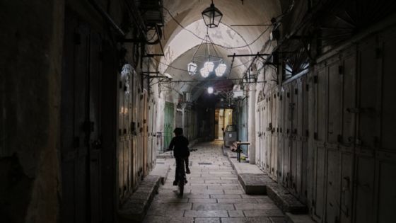 Bombardeos en Israel obligan a cerrar el Santo Sepulcro de Jerusalén por primera vez en la historia | VIDEO