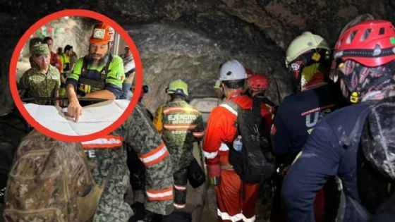 Foto de: Trasladan a Francisco Zapata a Mazatlán tras ser rescatado con éxito de la mina de Santa Fe; estuvo atrapado 14 días